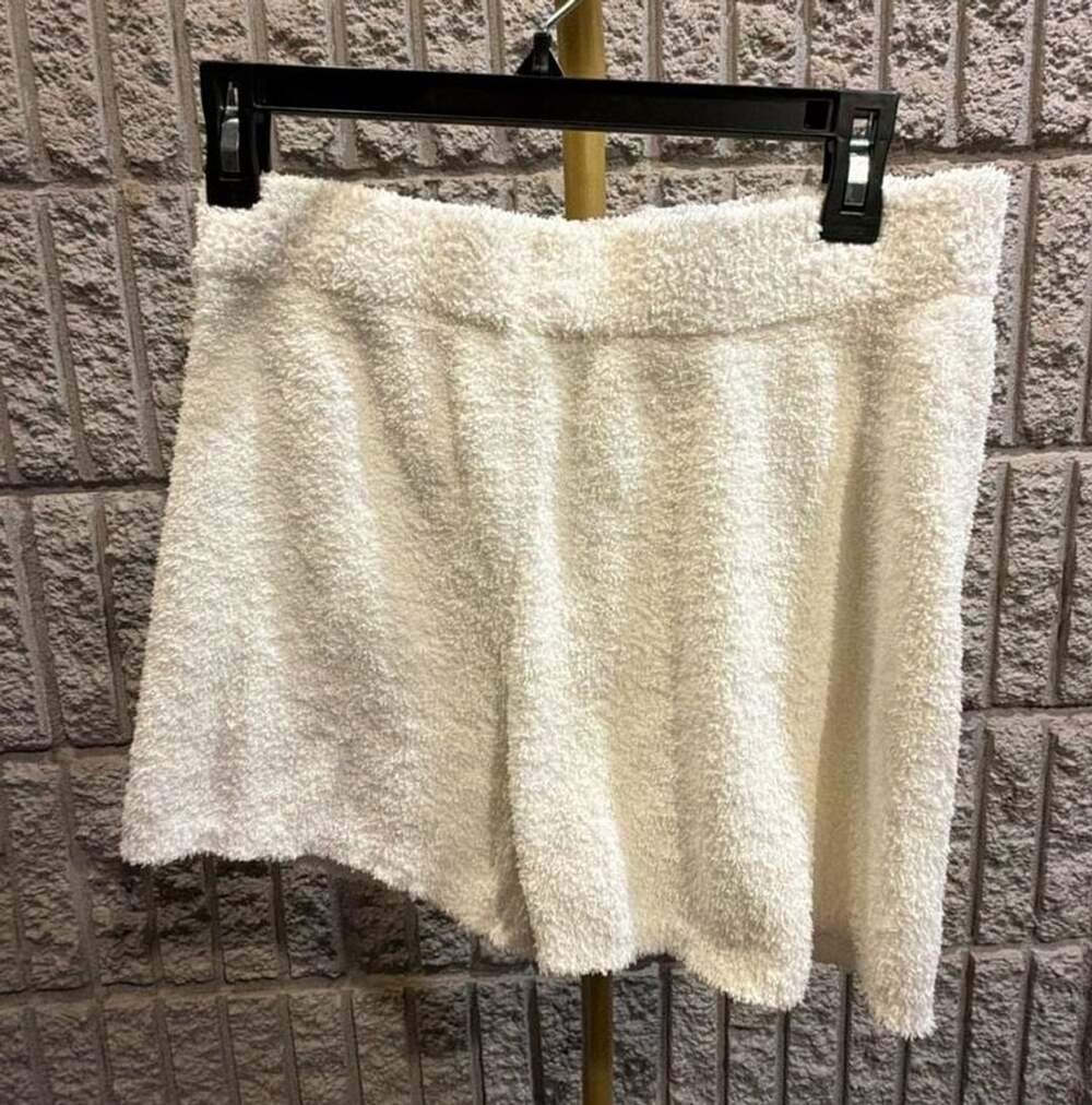 522 Cupcakes and Cashmere White Fuzzy Chenille Sleep Lounge Shorts Size M